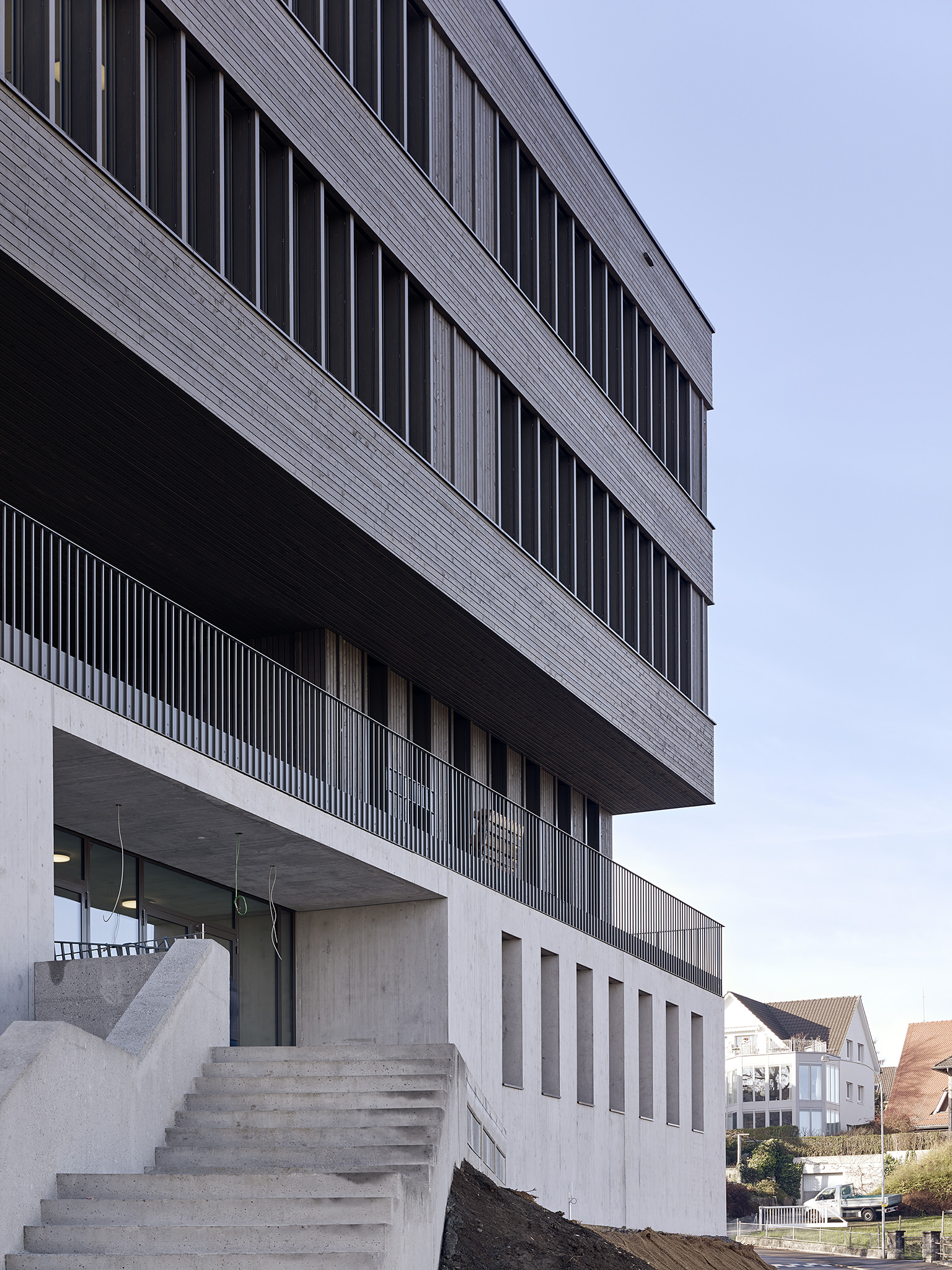 Meletta Strebel Architekten, Schulhaus Rotweg, Wädenswil: Wandbemalung Jean Pfaff